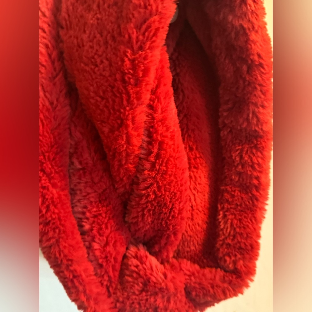 Luxurious soft infinity scarf